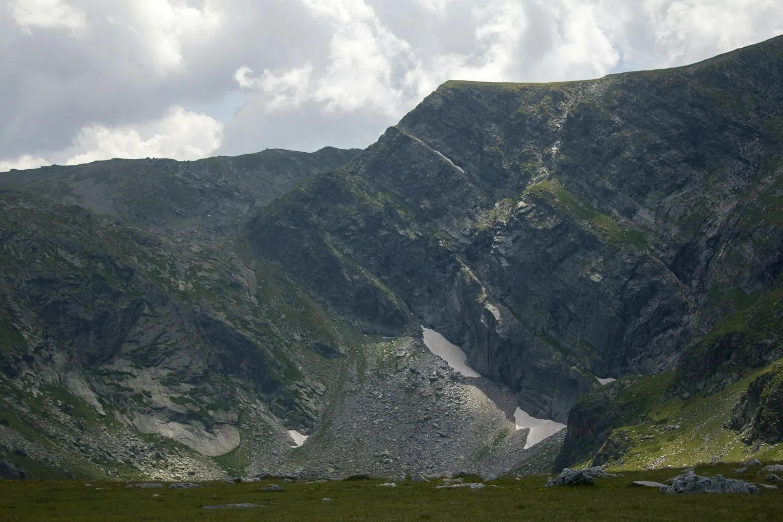 България